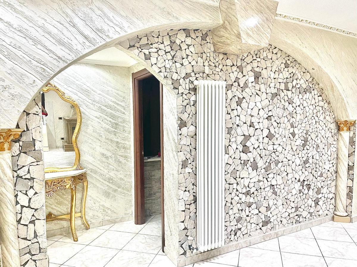 Gold Luxury Suite Home Roma Exterior photo